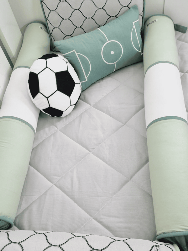 Kit berço infantil tema futebol